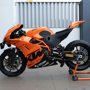 2022 KTM RC 8C
